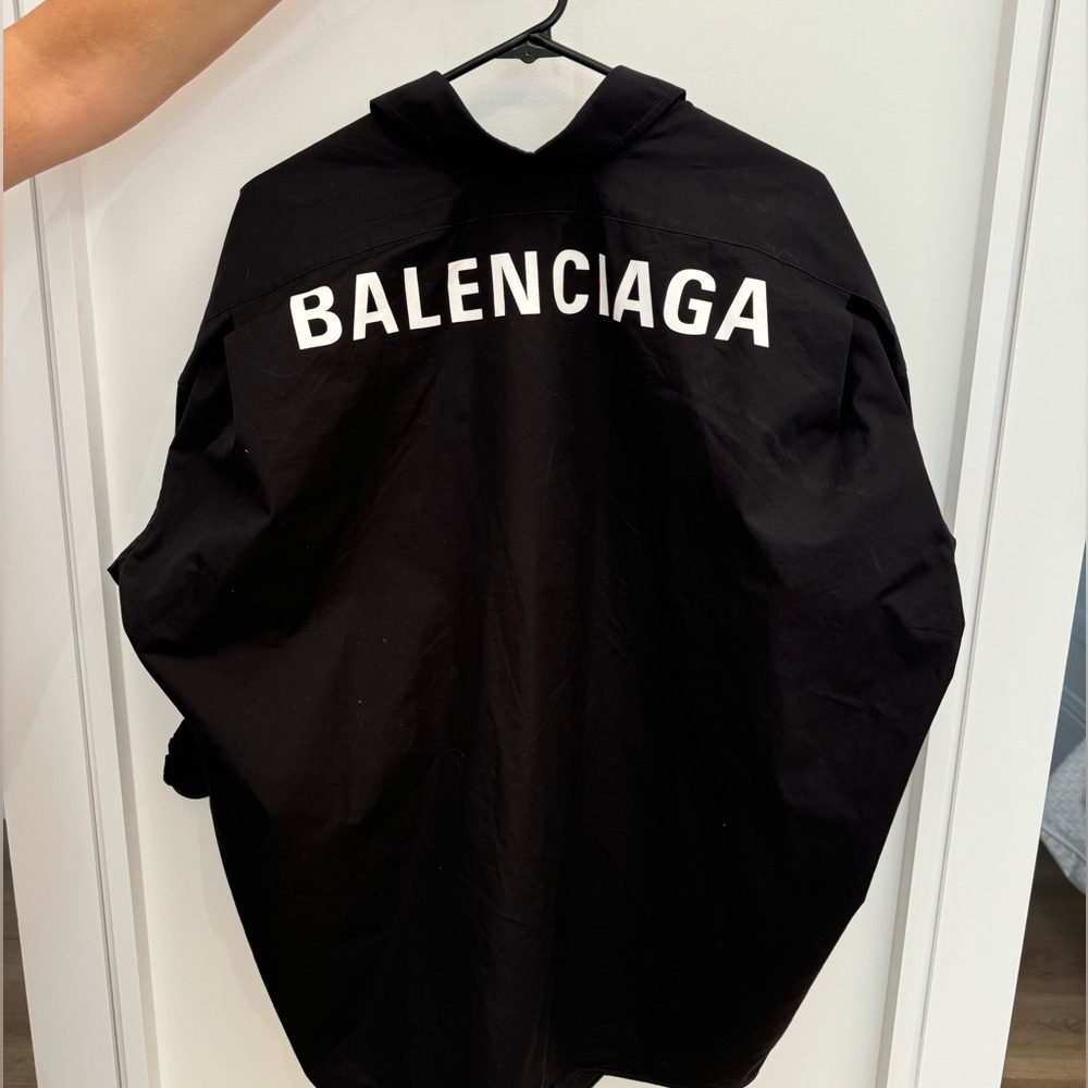 Balenciaga Womens Long sleeve shirt with logo on the  back